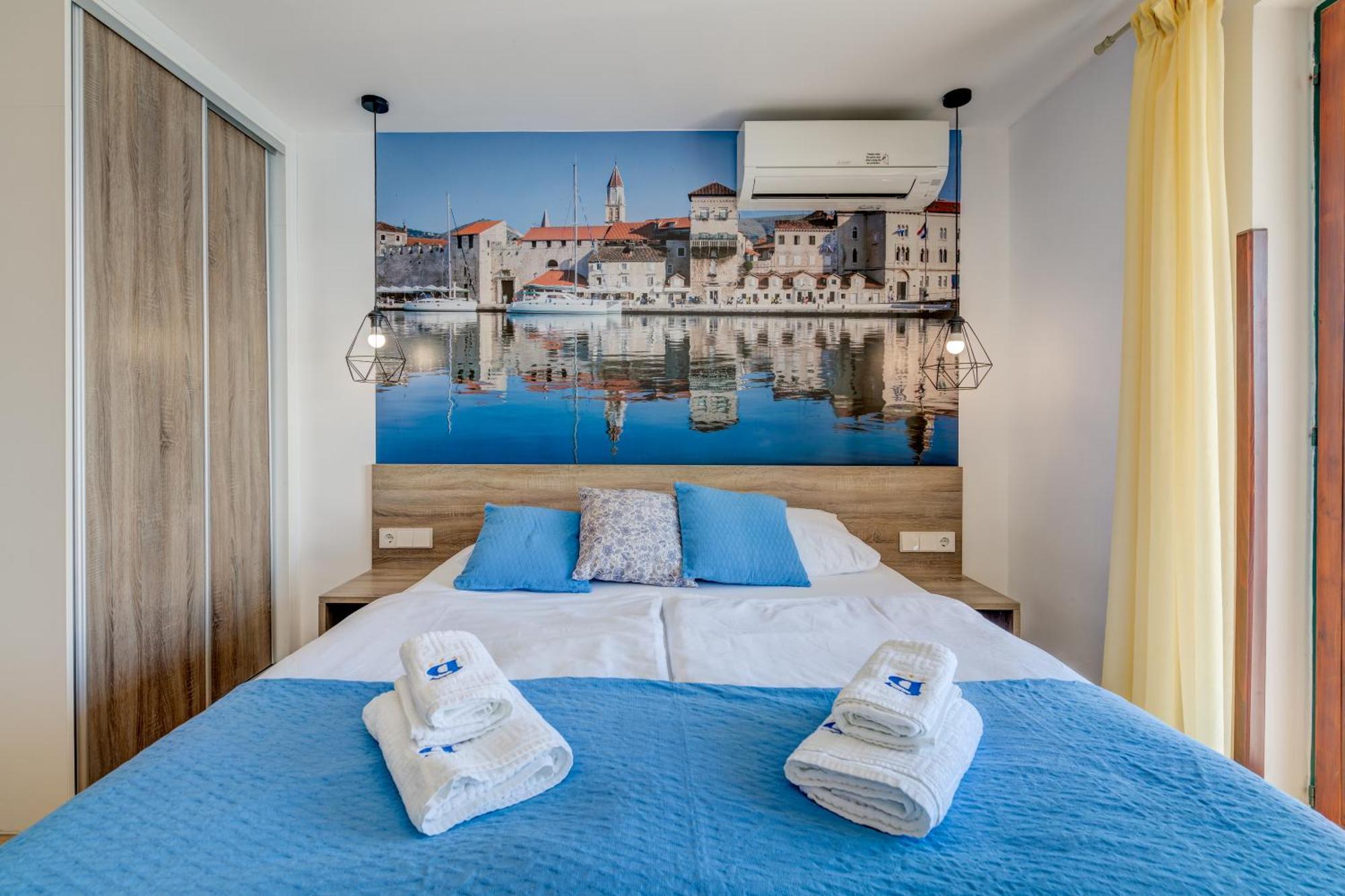Apartments G Trogir Oda fotoğraf